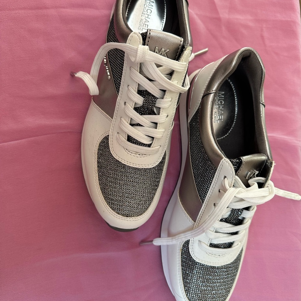 NEW Michael Kors Women's Silver, Black, and White Sneakers